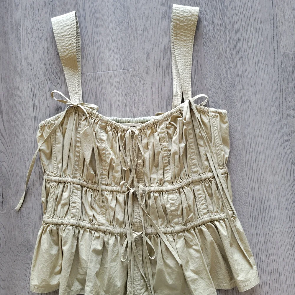 ULLA JOHNSON Lulu Beige Smocked Ruched Ruffle Tie Peplum Top Sz 6 Revolve Khaki - Picture 7 of 9